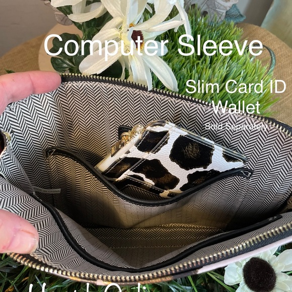 Snow Leopard 11” Tablet Sleeve/Clutch Handbag - Picture 2 of 15